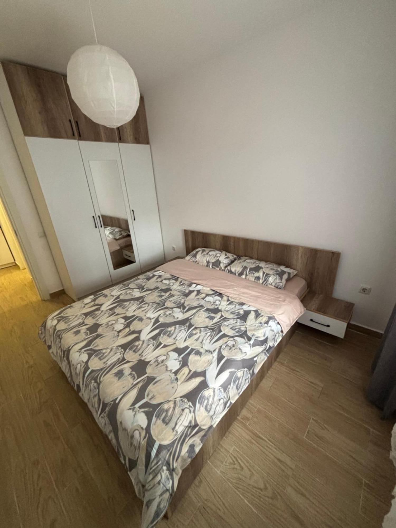 Militari Comfort Apartment Rosu Luaran gambar